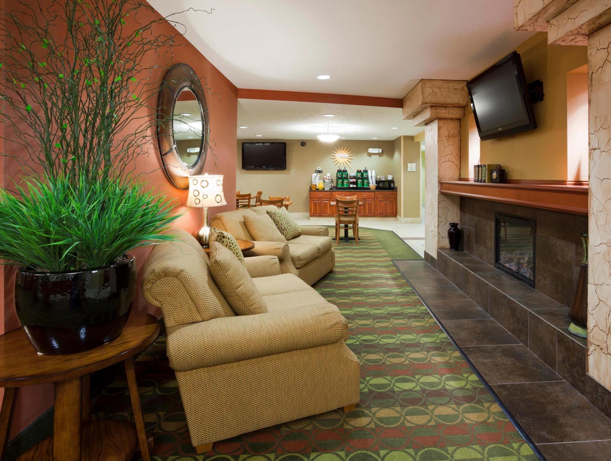 La Quinta By Wyndham Fargo-Medical Center Hotel Exterior foto