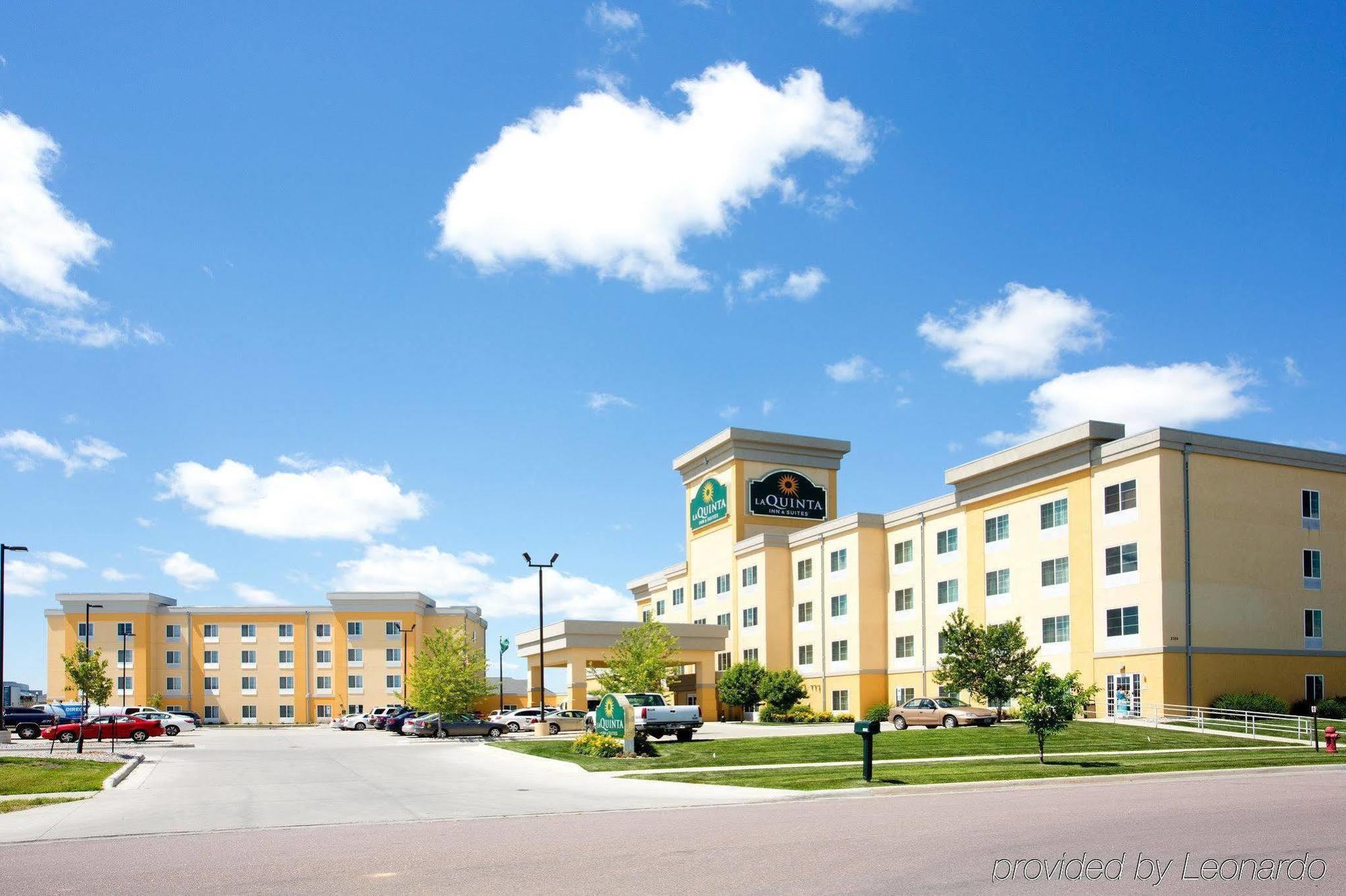 La Quinta By Wyndham Fargo-Medical Center Hotel Exterior foto