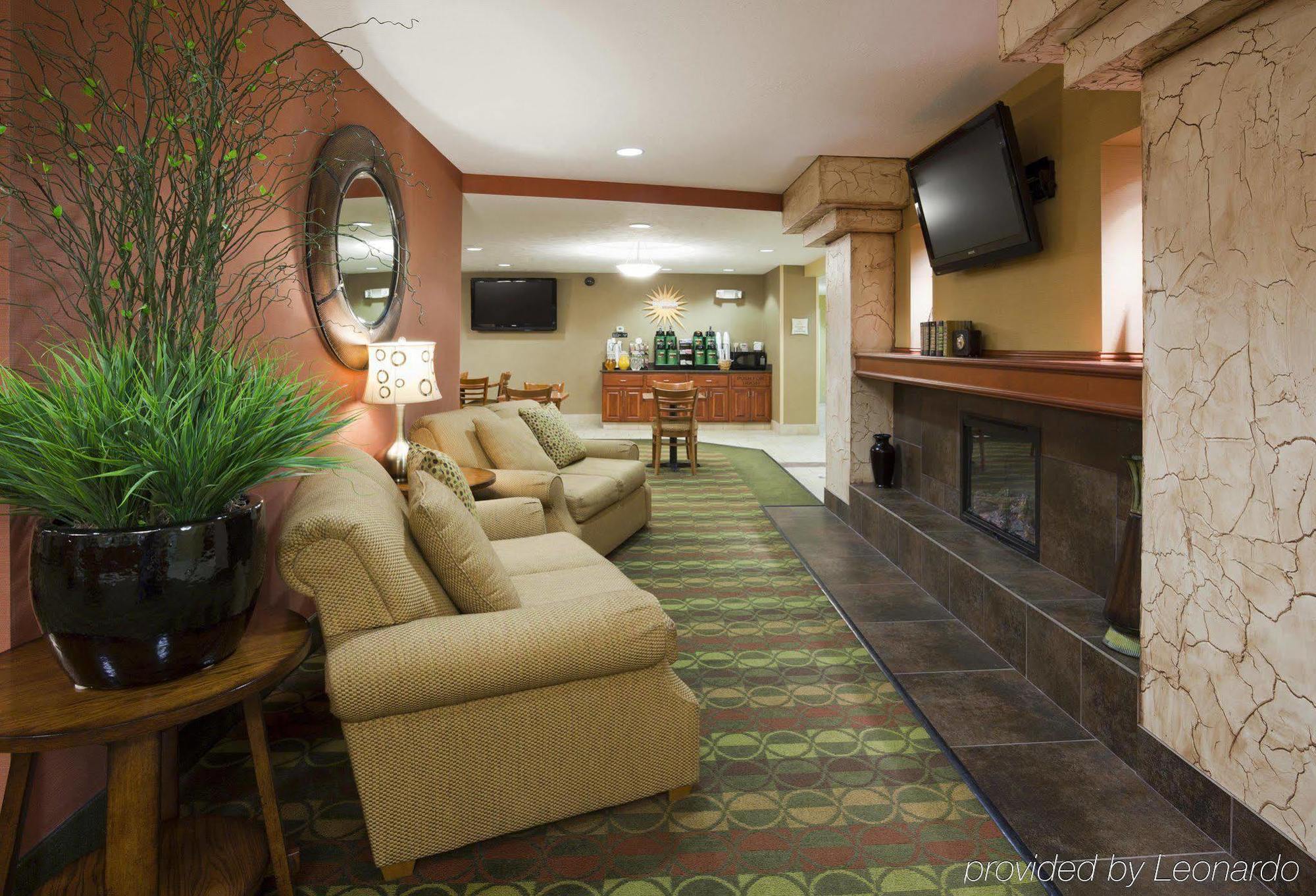 La Quinta By Wyndham Fargo-Medical Center Hotel Exterior foto